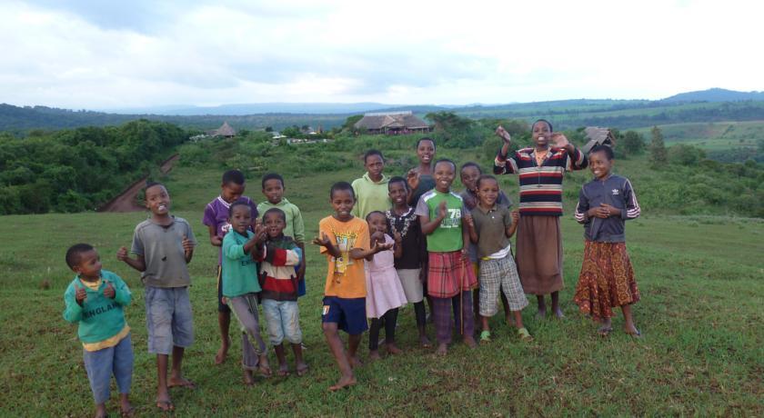 Rhotia Valley Tented Lodge And Children'S Home Karatu Exteriör bild
